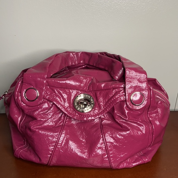 Marc by Marc Jacobs ,turn lock red purse. - Picture 12 of 15